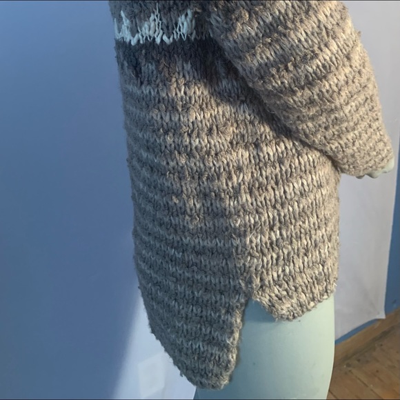 Free People Soft comfortable off the shoulder  sweater. - Picture 3 of 7